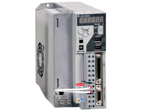 2071-A10 - Kinetix 3, 230 Vca, 3 Ø, 7,0 A